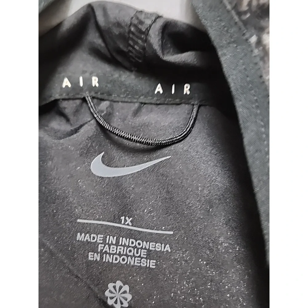 Nike reflective metallic